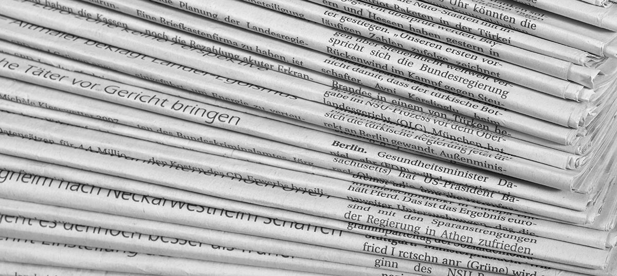 Stapel Tageszeitungen