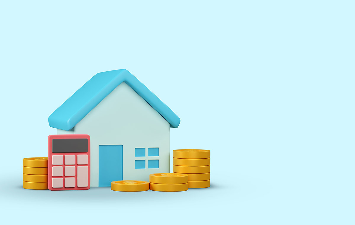 Miniaturhaus mit Geld und Rechner als Symbol für gesparte Steuer beim Immobilienverkauf