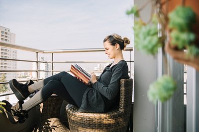 Ausruhen auf dem Balkon