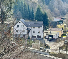 Eigentumswohnung in Doppelhaushälfte mit großzügigem Grundstück und Platz zum Entfalten!