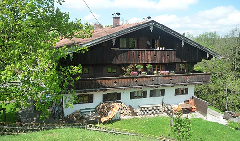 Idyllische Wohnung über den Dächern Haushams