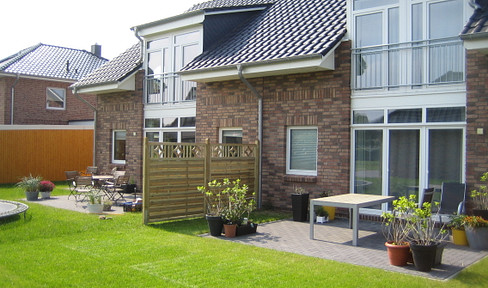 Modernes Architektenhaus mit 6-Meter-Glasfassade in ruhigem Wohngebiet in Heide, Kreis Dithmarschen