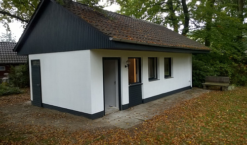 Freistehendes Büro/Atelier auf großem Gartengrundstück