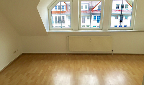 Schöne renovierte 2 Zimmer Wohnung