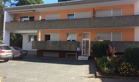 Schöne helle 3 Zi. EG-Wohnung mit großem Balkon