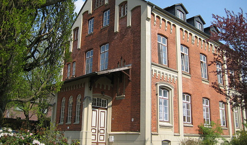 Schöne 2 Zimmerwohnung im historischen Altbau im ruhigen Herzen von Itzehoe