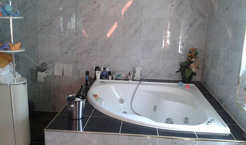 ***Top Offer: Townhouse + Hot Tub – No Commission Fees.