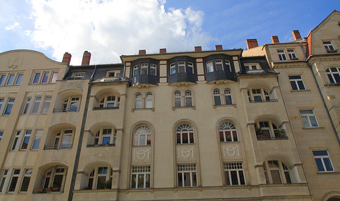 Johannstadt: Schöne 4,5-Raum-Whg mit Parkett, Holzdielen, A31 3.OG re E7