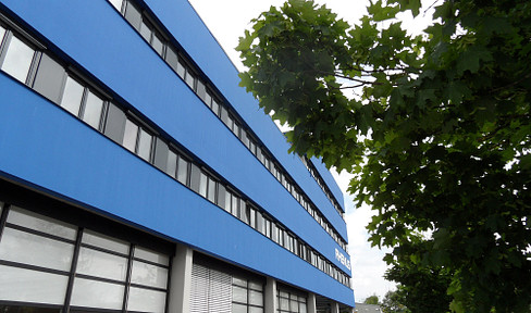 Office space, approximately 20 square meters, in Augsburg-Lechhausen – commission-free, available from August 31, 2026.