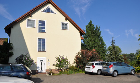 NEW Beautiful modern 3-room apartment with large bay window NEW