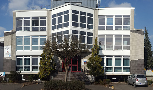 158 square meters of modern, flexible office space, just 800 meters from the airport - commission-free.