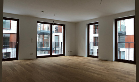 2-room apartment with fitted kitchen, WC, balcony and cellar.
