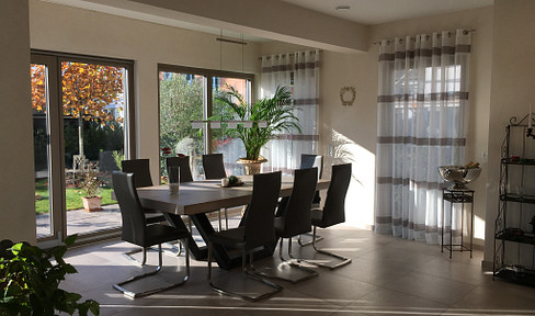 Villa close to the center of Frankfurt in a modern and luxury ambience