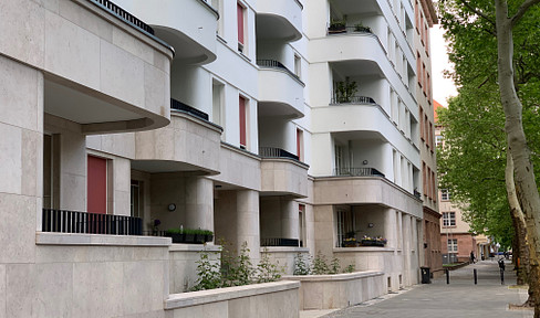 Dream apartment with its own garden in a modern building with old building charm on Kurfürstendamm