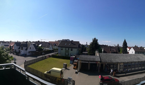 Spacious apartment with 110 square meters of living space, plus 80 square meters of finished basement.