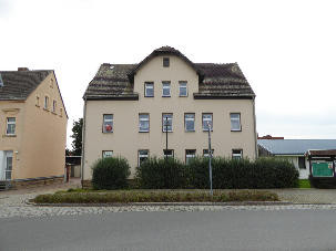 Inexpensive, 4-room, double-bedroom apartment in Kretzschau