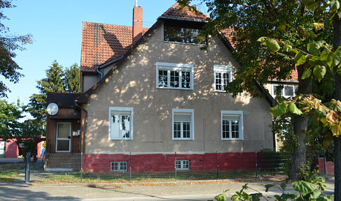 Semi-detached house 233 m2, plot 2000 m2