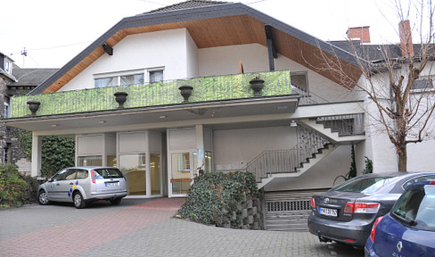 Hobby room Vehicle storage room