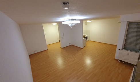 Bright, one-bedroom apartment with a balcony, located in a central area.