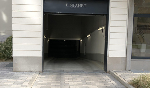 Spacious underground parking space near the main station for rent H=205cm