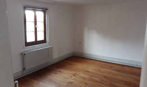 schöne Wohung in denkmalgeschützten Haus für WG