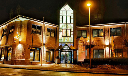 Office or commercial space available for rent in Zeven. Units available: 100 square meters, 50 square meters, or 70 square meters.