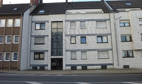 freshly renovated 2 rooms with large balcony