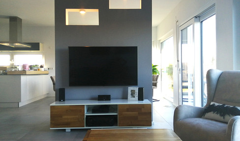 High-quality and energy-efficient architect's house (built in 2018) in Steinbach development area