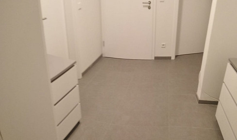 Beautiful 2-room apartment with a terrace and garden, available immediately or by arrangement.