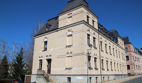 Gepflegtes 3-Familienhaus mit angenehmer Mieterklientel und Garten, Tiefgarage etc. - provisionsfrei