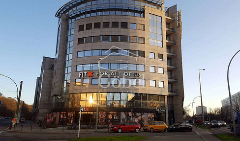 Office space directly on Landsberger Allee for rent commission-free