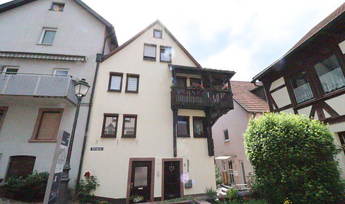 WRS Immobilien - Freudenberg - directly in the center + on the Main - renovated EFH with single garage