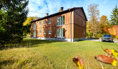 Sunny 3-room apartment on the first floor with garden use #alleinlage #naturpur #berge #dahoam