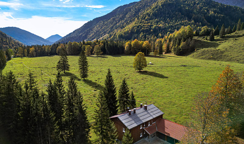 Sonnige 2-Zimmer-Wohnung im 1. Obergeschoss mit Gartennutzung #alleinlage #naturpur #berge #dahoam