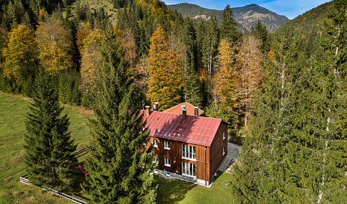 Sonnige 3-Zimmer-Wohnung im 1. Obergeschoss mit Gartennutzung #alleinlage #naturpur #berge #dahoam