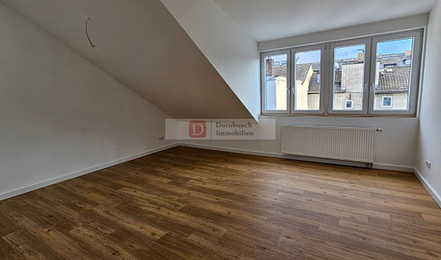 Top!!! near Main - renovated 3 room attic apartment