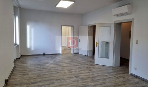 Top!!! Office (3-4 rooms) directly at the subway station Dornbusch