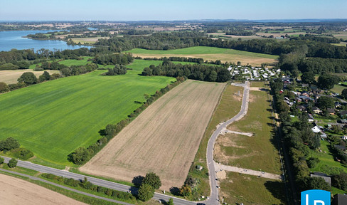 Leben am Dobersdorfer See:
1.422 m² großes Baugrundstück in Ortsrandlage von Tökendorf  GST - 02