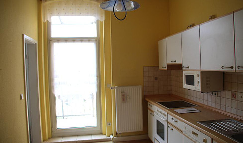 2-room apartment in a quiet side street - EBK and balcony - available immediately!