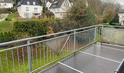 Lüdenscheid: Spacious 2-room apartment with south-facing balcony