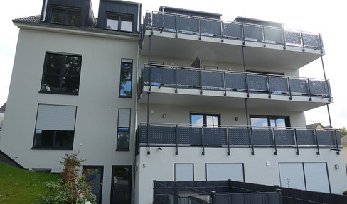 Modern, age-appropriate living in an energy-saving house with a wonderful view in Osburg