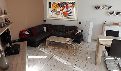 WALDRACH: 3 room apartment 75m² in good residential area with balcony - EBK - garage