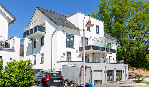 Great top floor apartment in the energy-saving house Schweich-Issel-