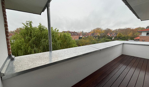 Zur Miete - Geräumiges 3-Zimmer-Penthouse
mit Dachterrasse E R S T B E Z U G