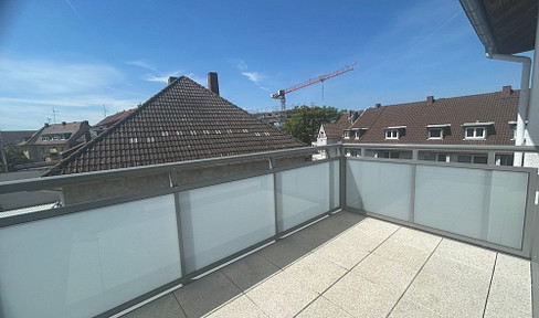 Modern shared flat in a central location - perfect for students!