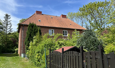 Renovated apartment ready to move into
2.5 rooms in a quiet location
