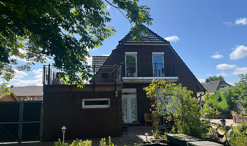 Renovated attic apartment in a rural location in Norden!