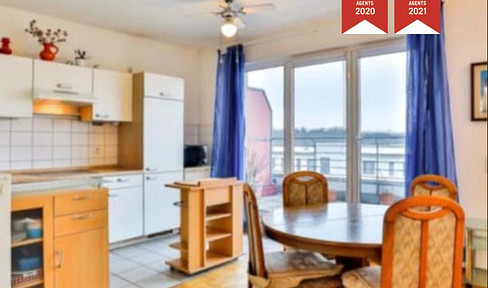 REAL HOUSE: Furnished roof terrace apartment in sought-after location in Cologne Ehrenfeld