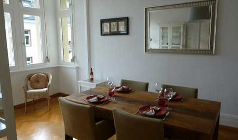 PRIME LOCATION / TOP LAGE Charming 4-room flat / Elegante 4-Zi.-Altbauwohnung in Sachsenhausen Nord