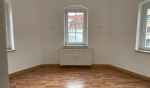 schöne 3-Zi. Wohnung, san. Altbau DG